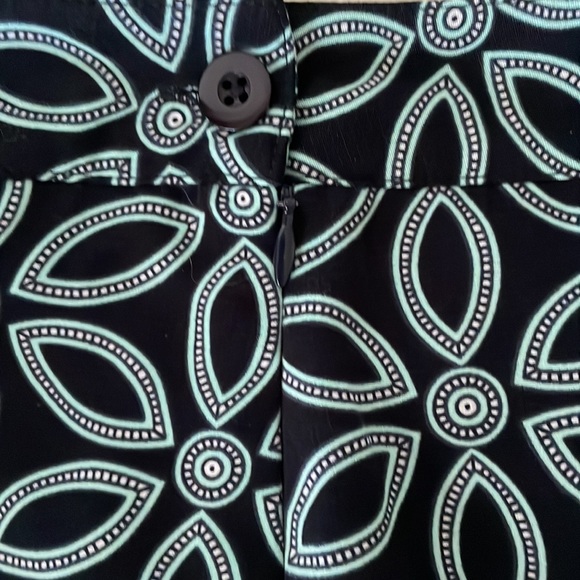 EP PRO Woman’s Golf Skirt/Skort Size 2 - Picture 3 of 8